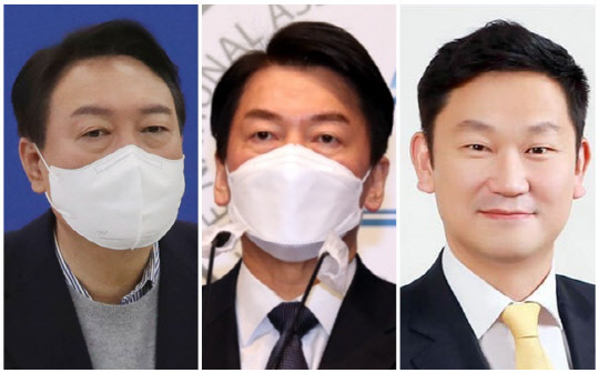 윤석열(왼쪽) 국민의힘 대선 후보, 안철수(가운데) 국민의당 대선 후보, 곽상언 더불어민주당 선거대책위원회 대변인. <연합뉴스>